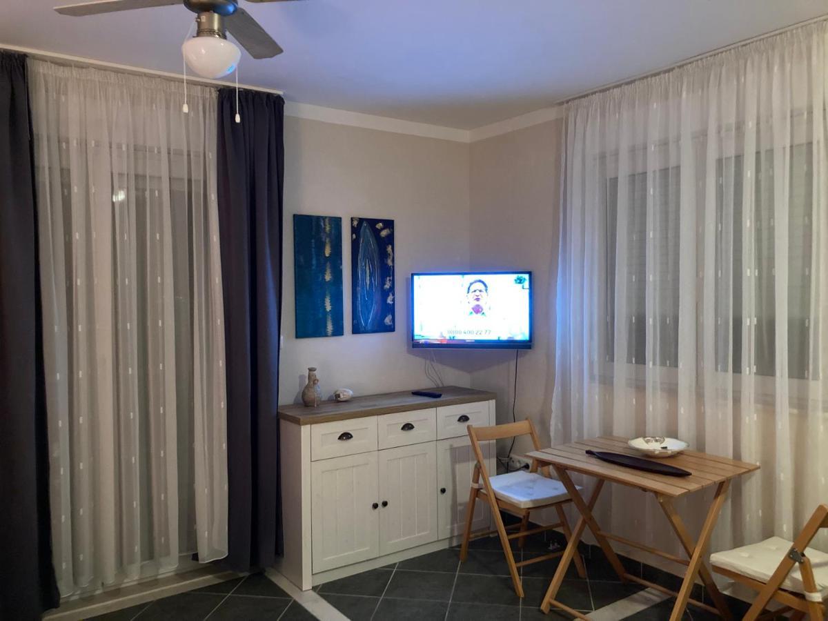 Guest House Adria 杜基拉特 外观 照片