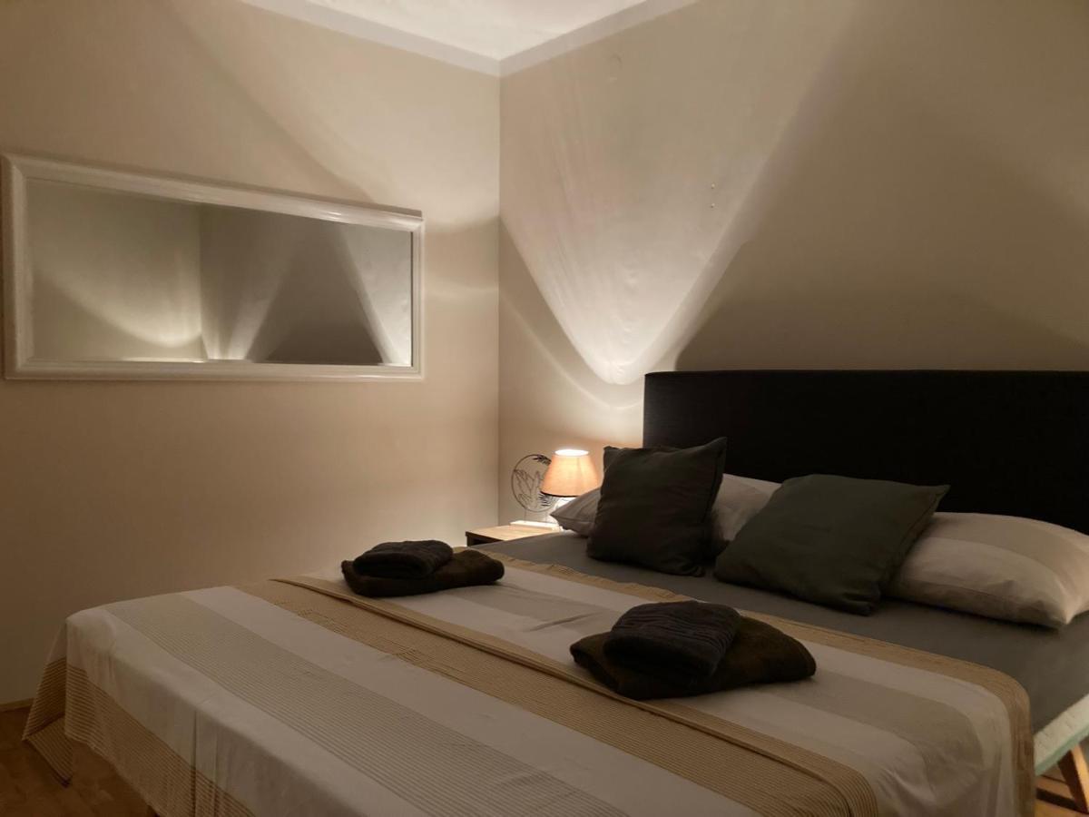 Guest House Adria 杜基拉特 外观 照片